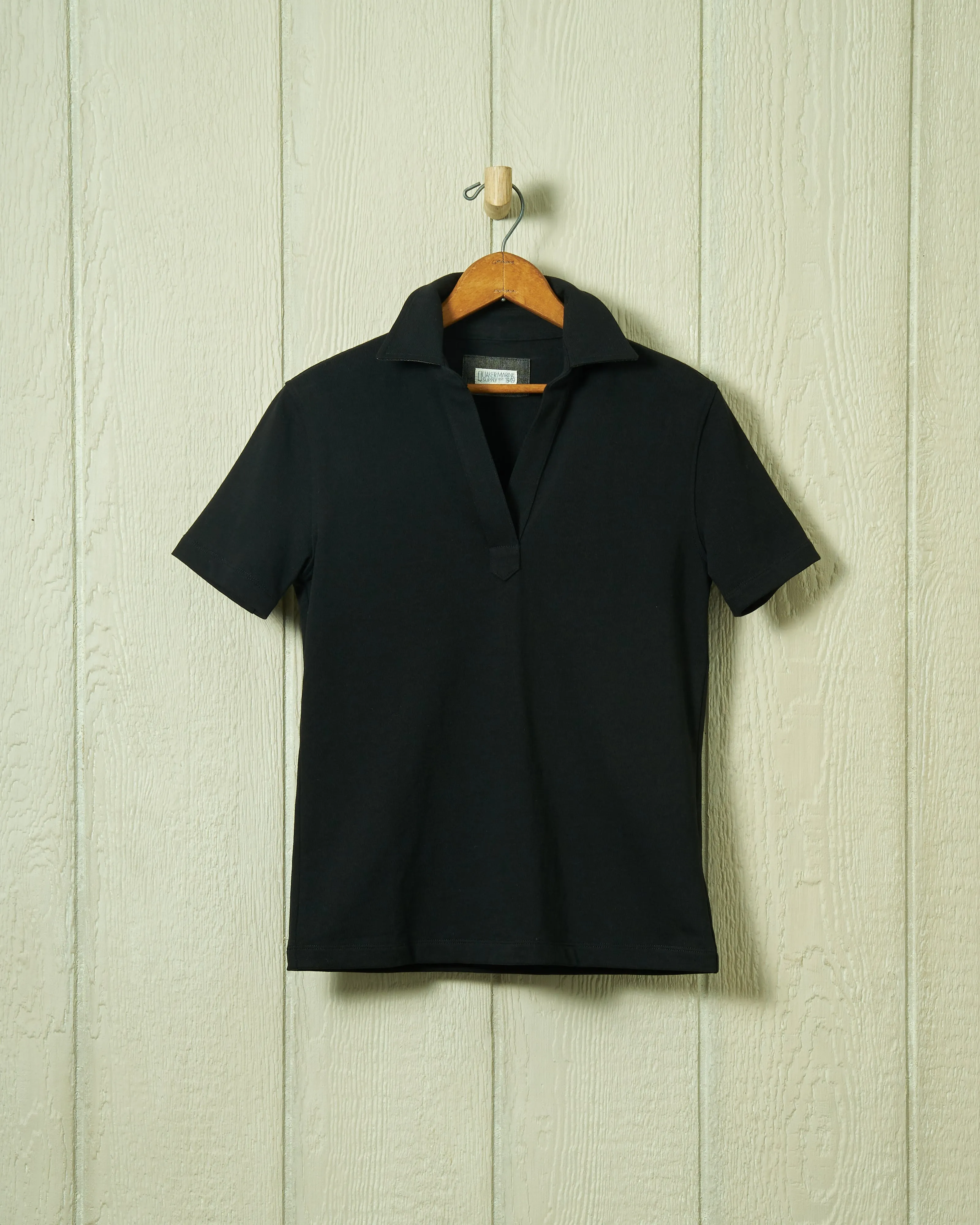 Short Sleeve Inlet Pullover in Black